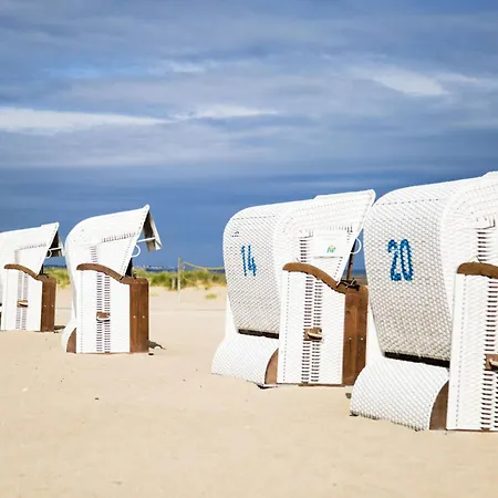 Grande Maison Familiale - 15 Pers - A 800 M De La - Fr-1-788-94 Holiday home Merville-Franceville-Plage